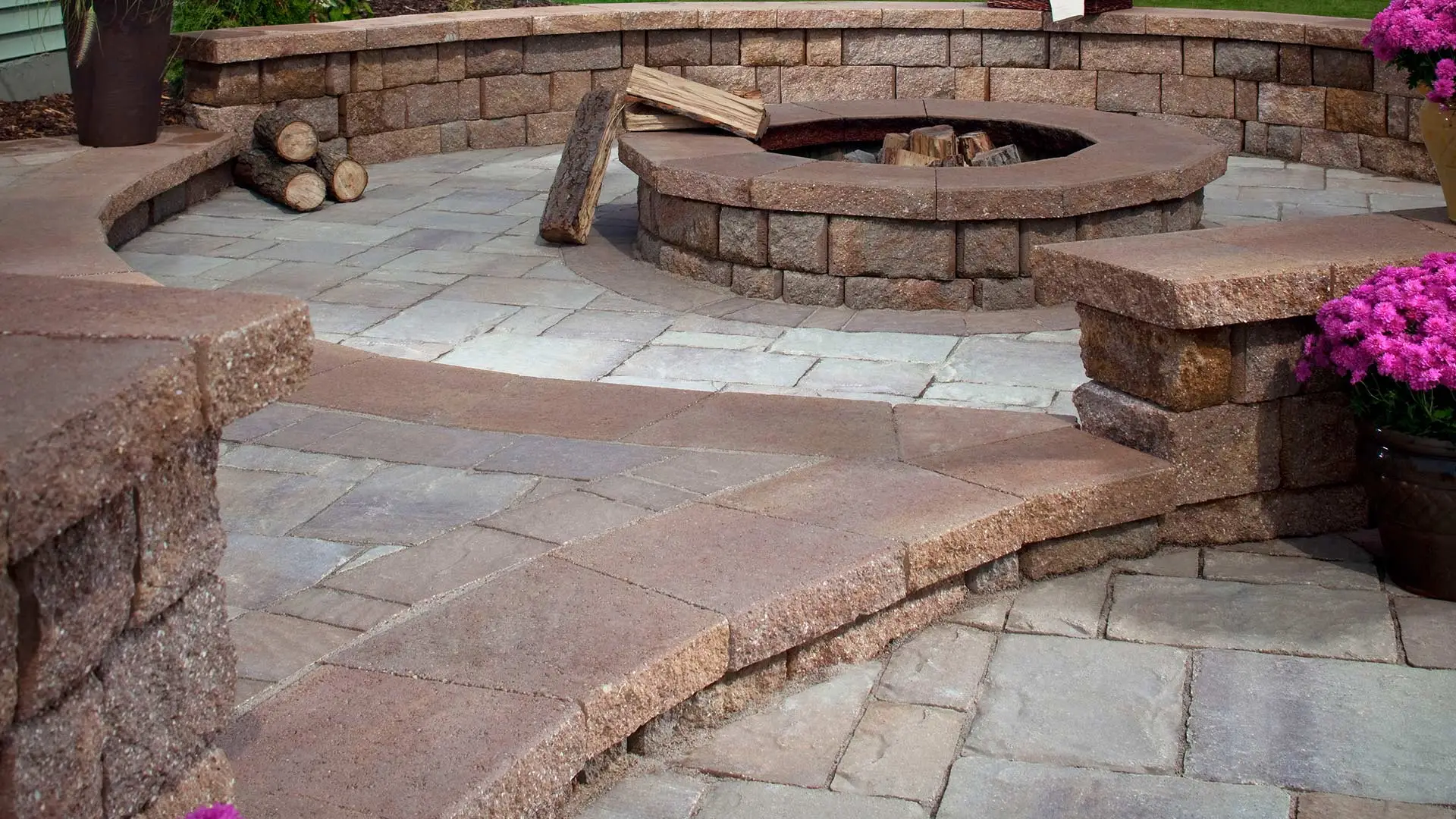 Outdoor paver fire pit and retaining walls in Santa Rosa, CA.
