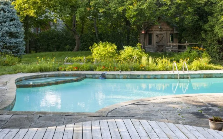 3 Easy Ways to Enhance Your Pool Patio