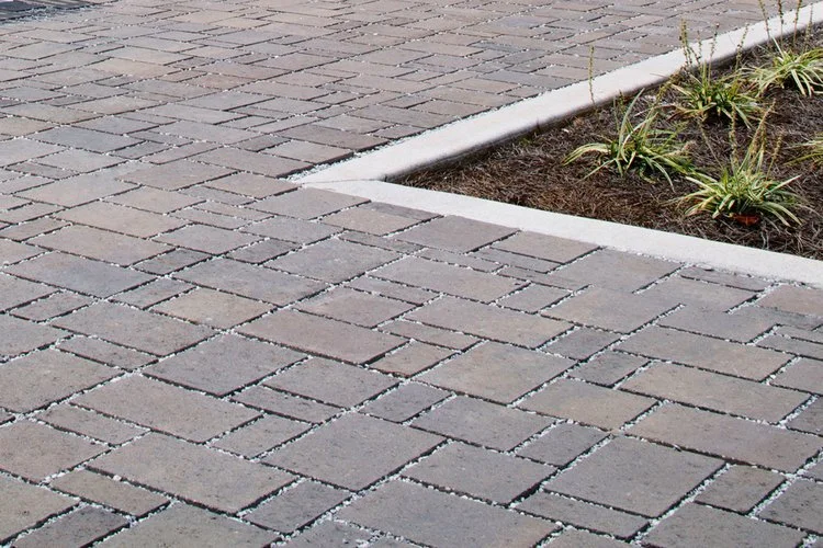 The Advantages of Interlocking Pavers For Residential Hardscaping